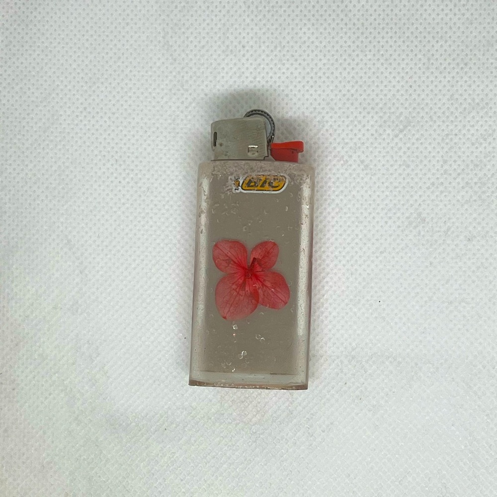 Mini resin lighter holder - Picture 2 of 6